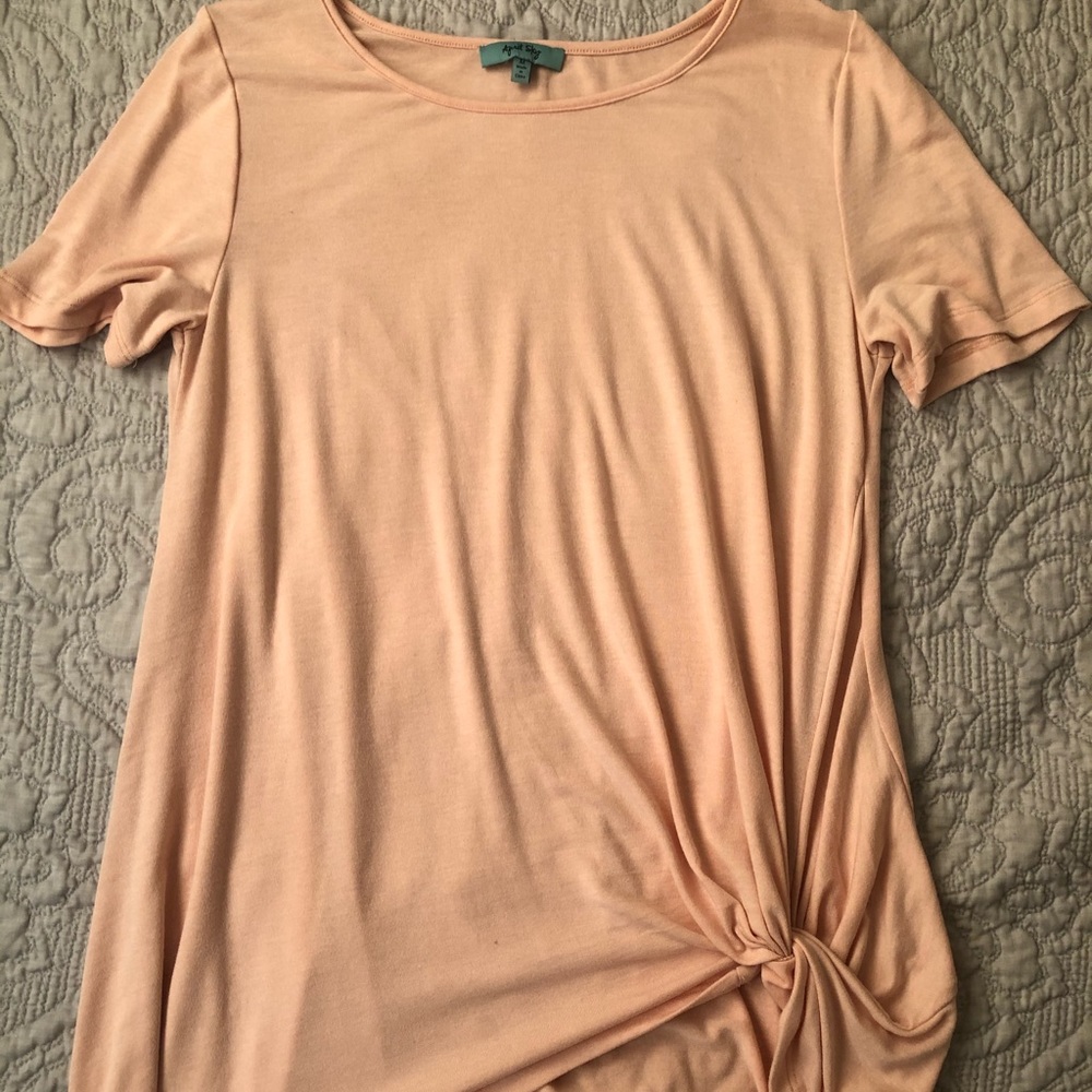 Light Pink Tunic w/ Knot Short Sleeve light weight